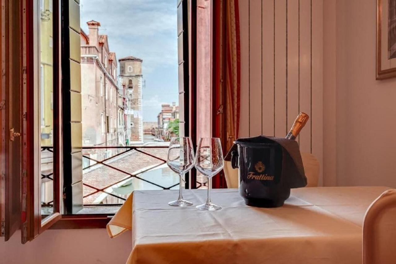 Heart Of Biennale Apartment Venice Exterior photo
